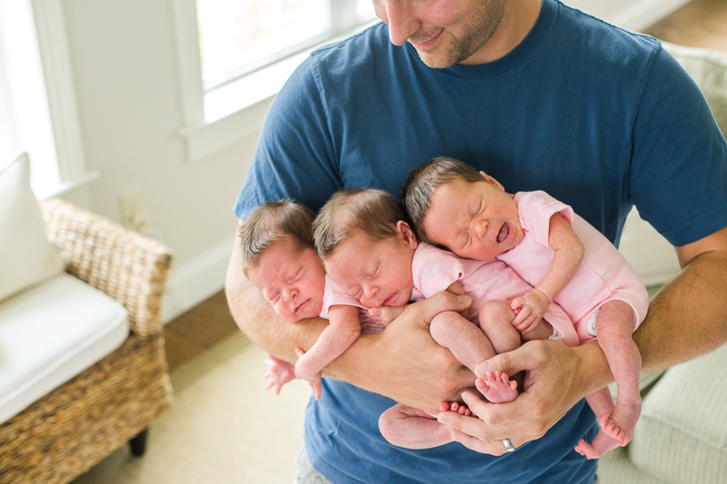 an identical triplet lifestyle newborn session | ©Expressions by Jamie | www.expressionsbyjamie.com