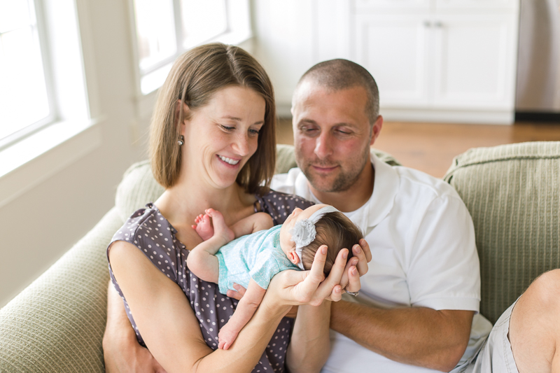 an identical triplet lifestyle newborn session | ©Expressions by Jamie | www.expressionsbyjamie.com