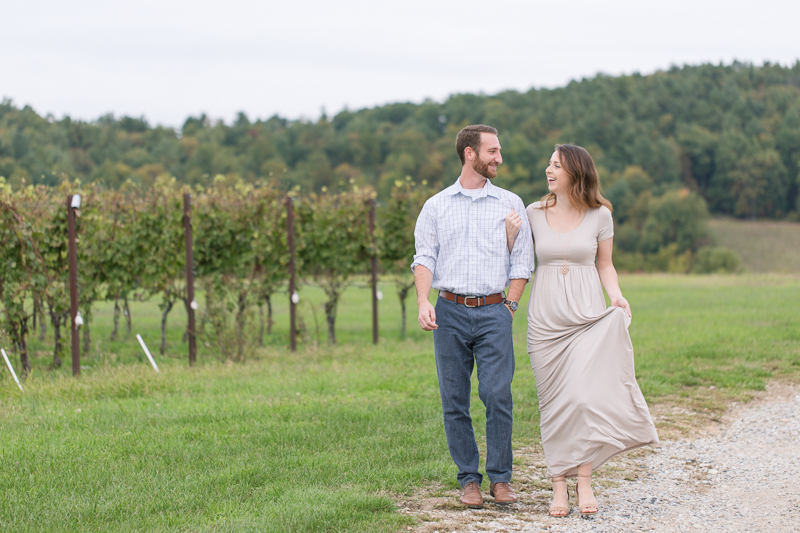Hauser Estate Winery Engagement Session | ©Expressions by Jamie | www.expressionsbyjamie.com