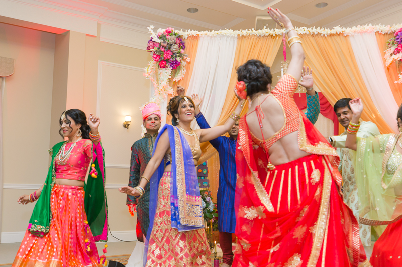 colorful authentic indian wedding | ©Expressions by Jamie | www.expressionsbyjamie.com