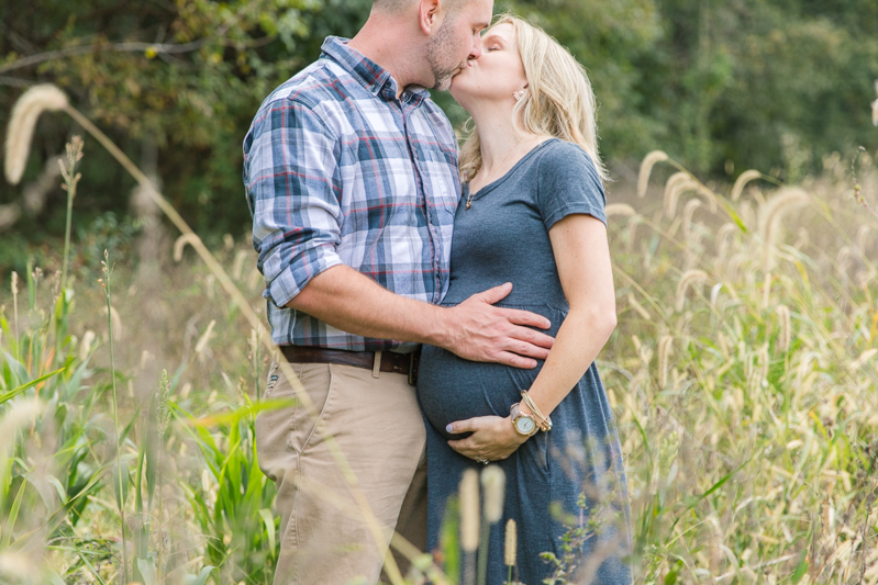 rustic field outdoor maternity session | ©Expressions by Jamie | www.expressionsbyjamie.com